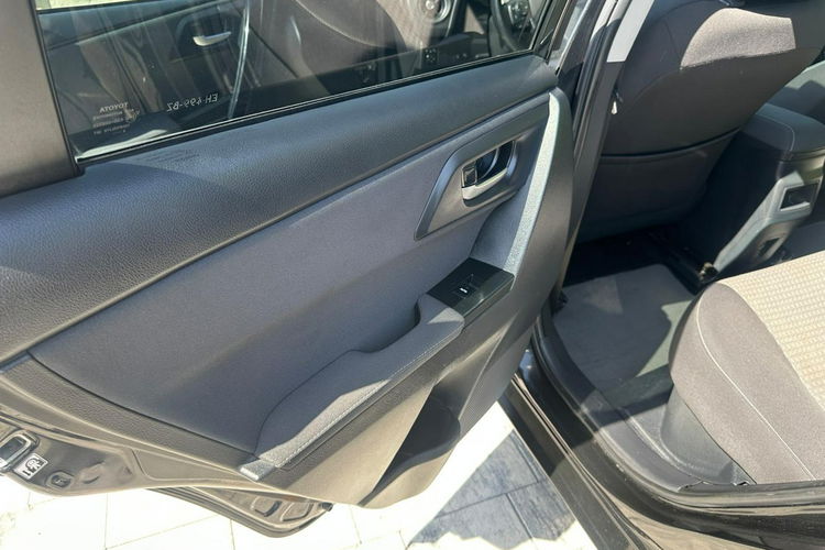 Toyota Auris Hybryda niski przebieg oryginalny lakier zdjęcie 20