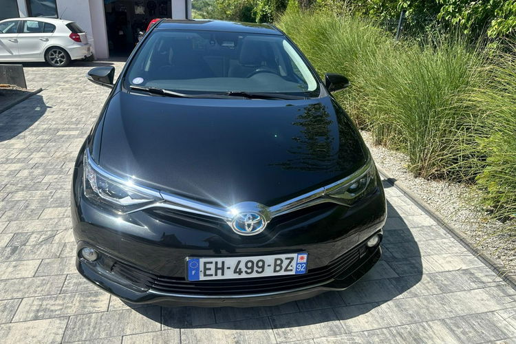 Toyota Auris Hybryda niski przebieg oryginalny lakier zdjęcie 28