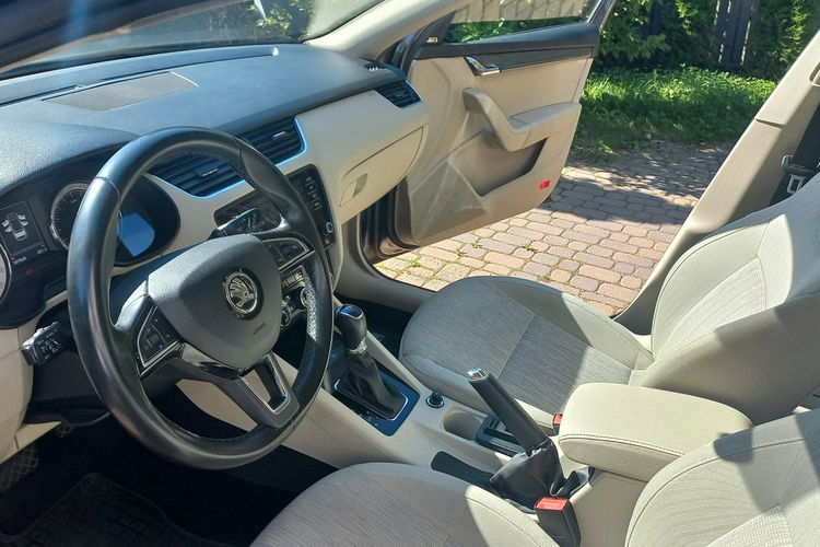 Skoda Octavia Rezerwacja STYLE DSG Ledy Bi-Xenon Nagłośnienie Canton 570W zdjęcie 13