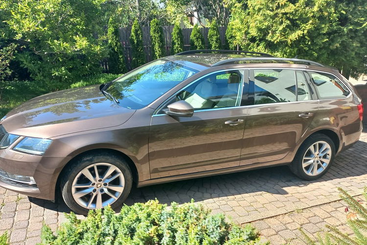 Skoda Octavia Rezerwacja STYLE DSG Ledy Bi-Xenon Nagłośnienie Canton 570W zdjęcie 32