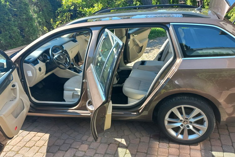 Skoda Octavia Rezerwacja STYLE DSG Ledy Bi-Xenon Nagłośnienie Canton 570W zdjęcie 39