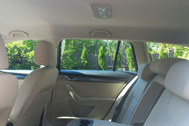Skoda Octavia Rezerwacja STYLE DSG Ledy Bi-Xenon Nagłośnienie Canton 570W zdjęcie 41