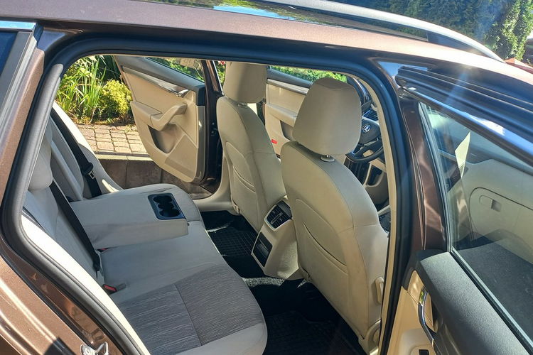 Skoda Octavia Rezerwacja STYLE DSG Ledy Bi-Xenon Nagłośnienie Canton 570W zdjęcie 44