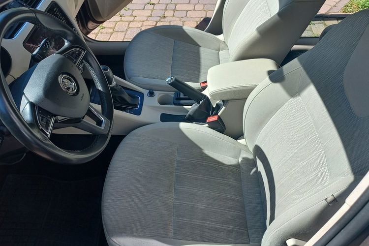 Skoda Octavia Rezerwacja STYLE DSG Ledy Bi-Xenon Nagłośnienie Canton 570W zdjęcie 45