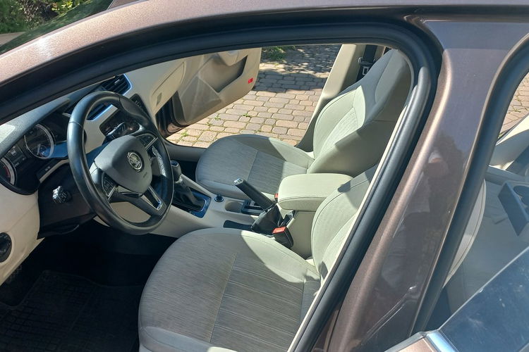 Skoda Octavia Rezerwacja STYLE DSG Ledy Bi-Xenon Nagłośnienie Canton 570W zdjęcie 46