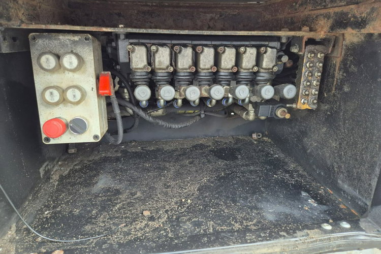 TGL 12.240 MAN TGL 12.240 Ruchoma podłoga + wózek, Sypialka, Bardzo zadbany zdjęcie 25