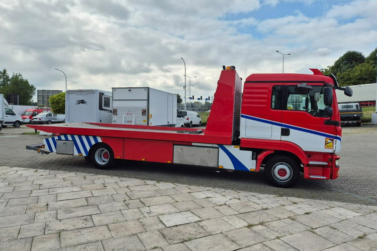 TGL 12.240 MAN TGL 12.240 Ruchoma podłoga + wózek, Sypialka, Bardzo zadbany zdjęcie 6