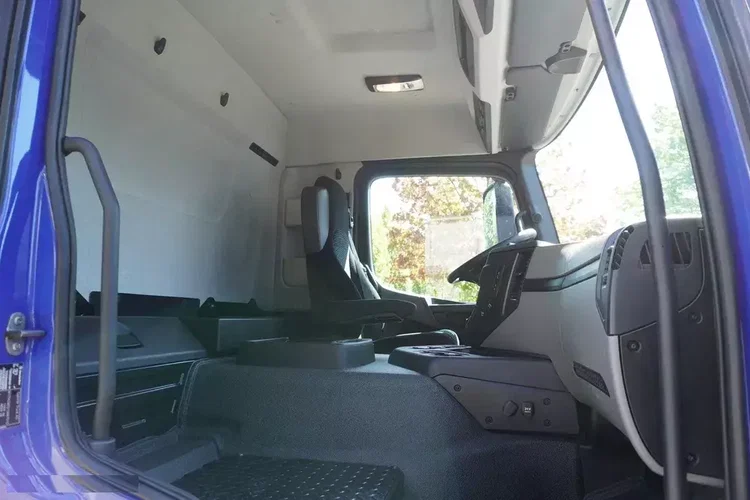 Mercedes Actros 18.35 LS / Zabudowa NOWA beczka asenizacyjna (08/2025) 11000 l / 280 tys. km zdjęcie 16