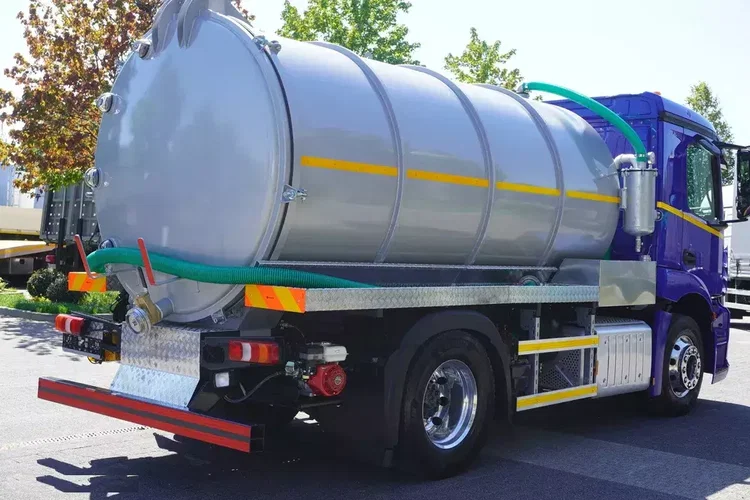 Mercedes Actros 18.35 LS / Zabudowa NOWA beczka asenizacyjna (08/2025) 11000 l / 280 tys. km zdjęcie 5