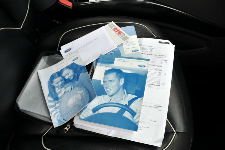 Ford Kuga 2.0TDCI(163KM) Individual 4x4 Xenon Navi Kamera Skóry I Wł Alu19"ASO zdjęcie 40