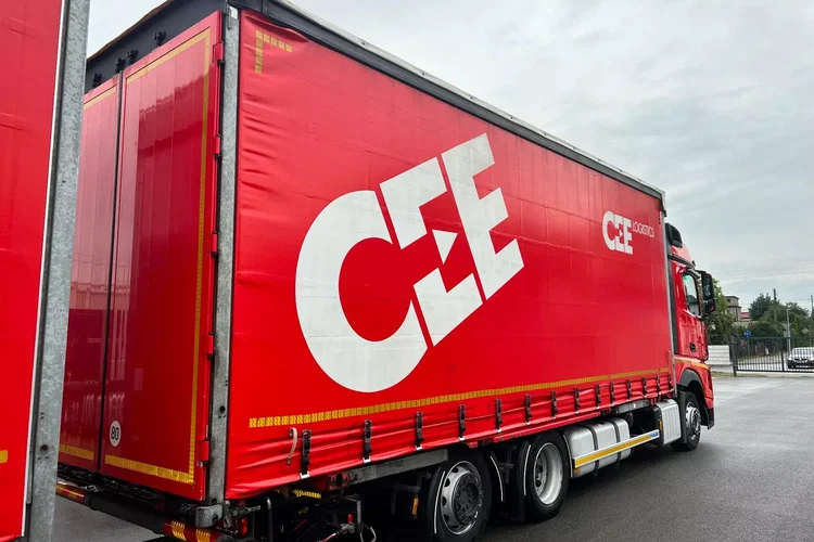 Mercedes ACTROS MP5 euro6 6x2 jumbo zestaw 120m 38palet zdjęcie 6