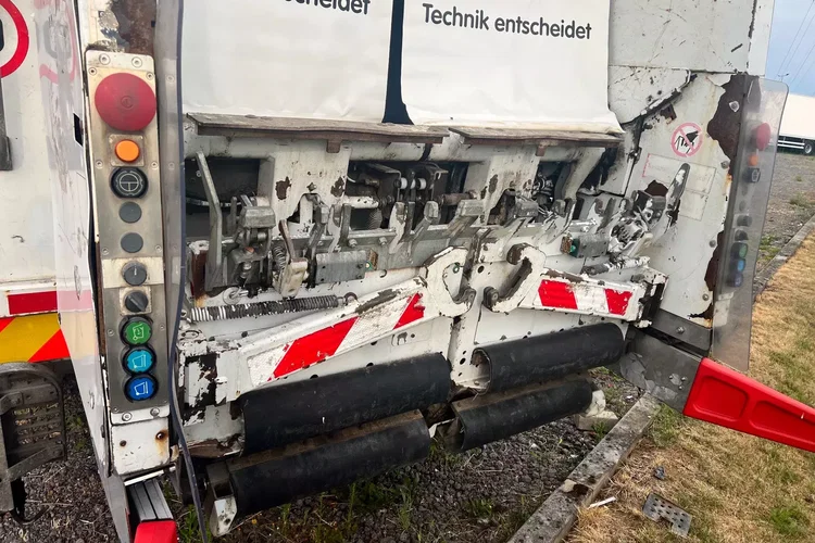 Mercedes AROCS 2536 eur6 FAUN VARIOPRSS520 zdjęcie 13