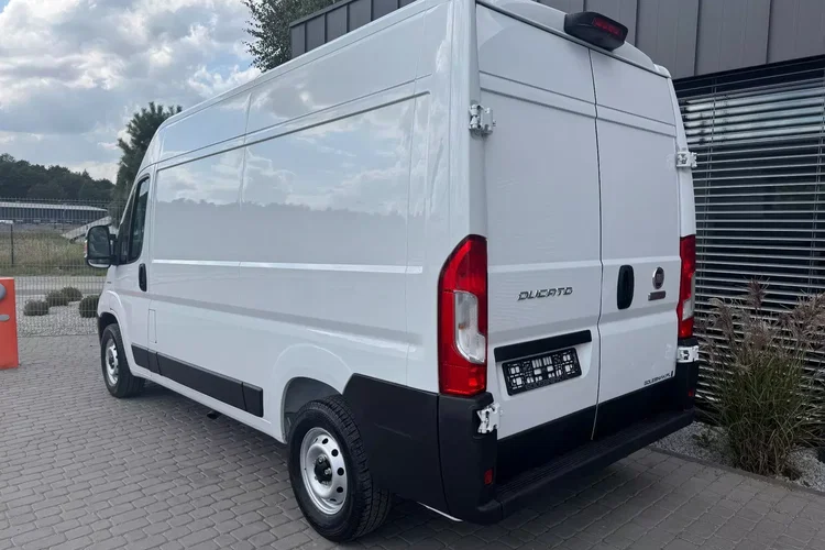 Fiat Ducato 2.3 L2H2 ŚREDNI Professional zdjęcie 6