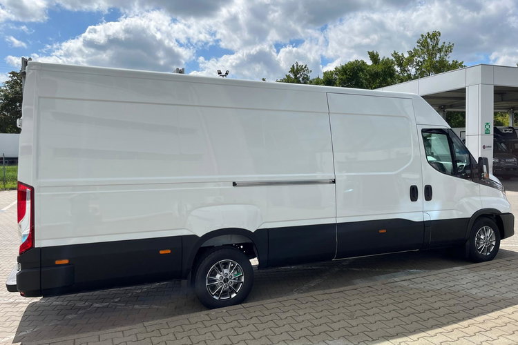 IVECO Daily 35S18H V zdjęcie 11
