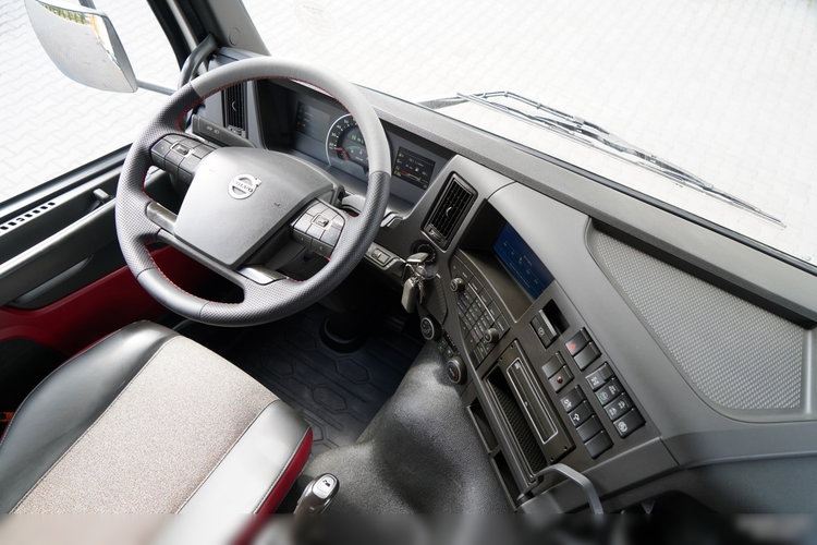 Volvo FMX 460 / 8x4 / WYWROTKA DWUSTRONNA / HYDROBURTA / HYDROKLAPA / SPROWADZONA zdjęcie 38