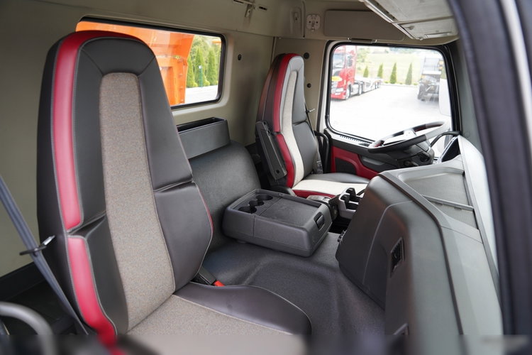 Volvo FMX 460 / 8x4 / WYWROTKA DWUSTRONNA / HYDROBURTA / HYDROKLAPA / SPROWADZONA zdjęcie 41