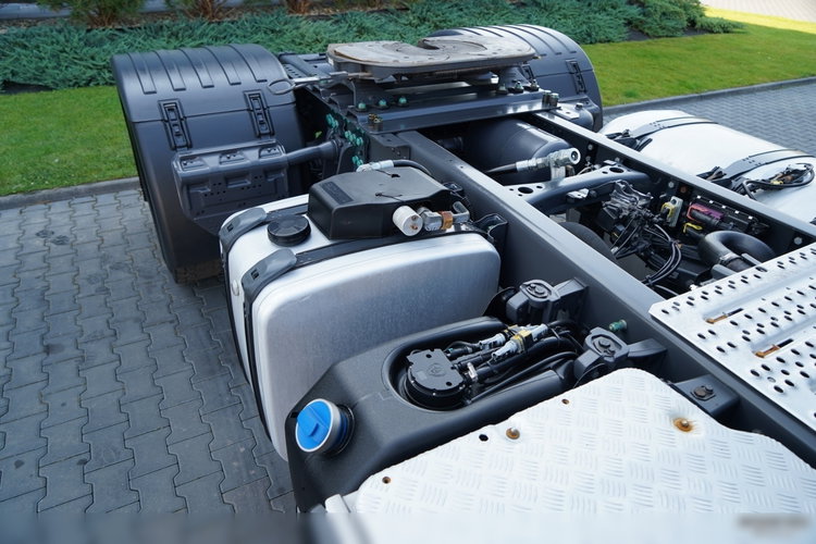 Scania R 450 / HYDRAULIKA / PEŁNY ADR / RETARDER / KLIMATYZACJA POSTOJOWA / ALUFELGI / 2022 ROK / PO KONTRAKCIE SERWISOWYM zdjęcie 17