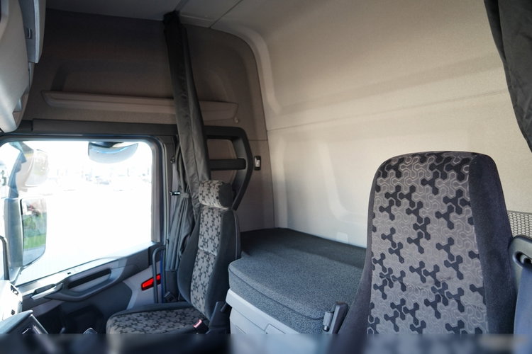 Scania R 450 / HYDRAULIKA / PEŁNY ADR / RETARDER / KLIMATYZACJA POSTOJOWA / ALUFELGI / 2022 ROK / PO KONTRAKCIE SERWISOWYM zdjęcie 25