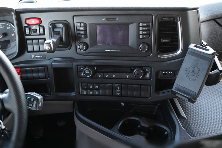 Scania R 450 / HYDRAULIKA / PEŁNY ADR / RETARDER / KLIMATYZACJA POSTOJOWA / ALUFELGI / 2022 ROK / PO KONTRAKCIE SERWISOWYM zdjęcie 30