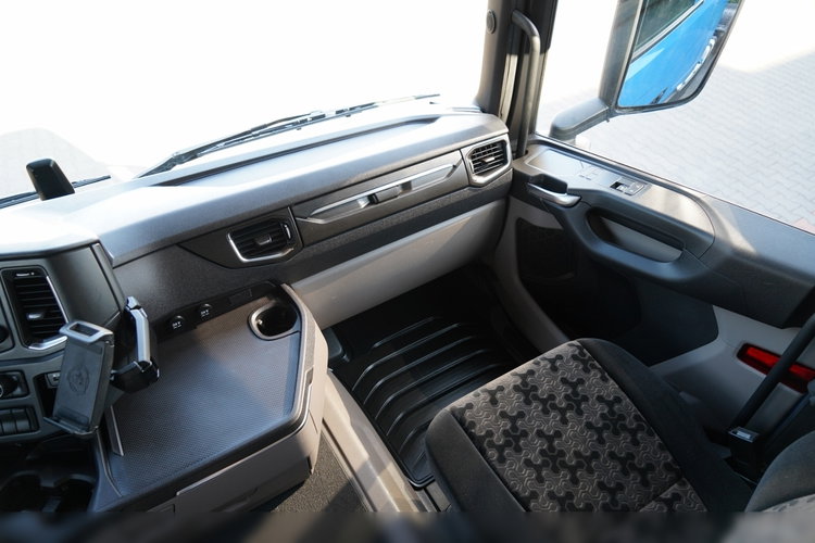 Scania R 450 / HYDRAULIKA / PEŁNY ADR / RETARDER / KLIMATYZACJA POSTOJOWA / ALUFELGI / 2022 ROK / PO KONTRAKCIE SERWISOWYM zdjęcie 32