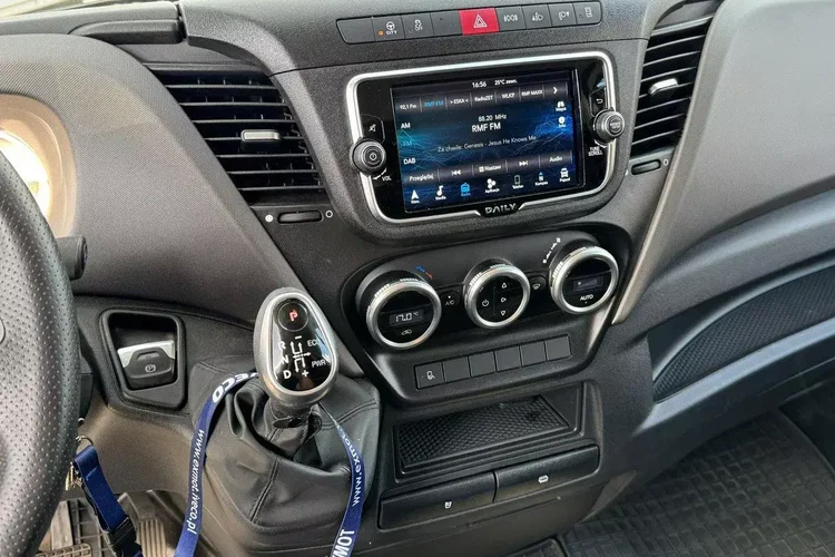 Iveco Daily 35S18 H zdjęcie 11