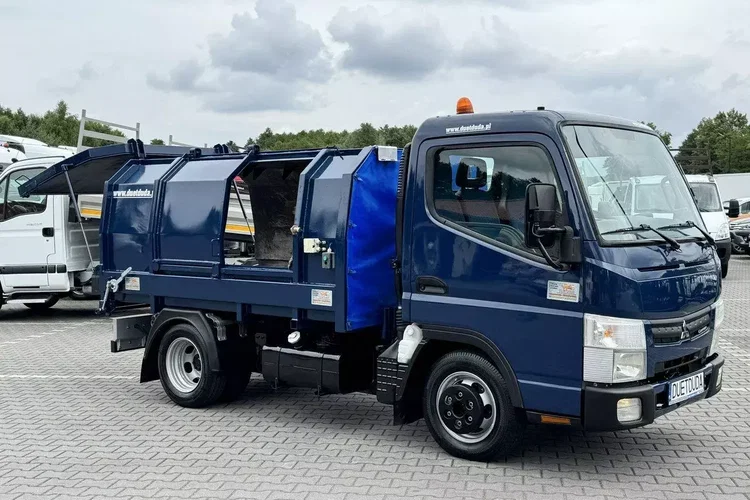 Mitsubishi Canter zdjęcie 2