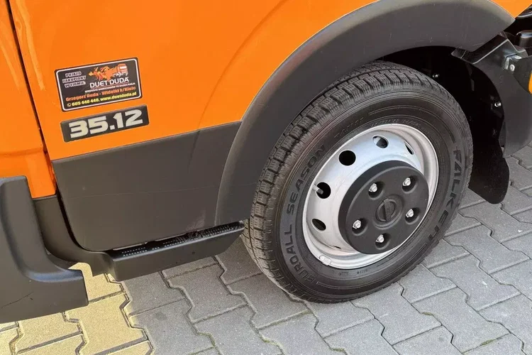 Nissan Cabstar zdjęcie 17