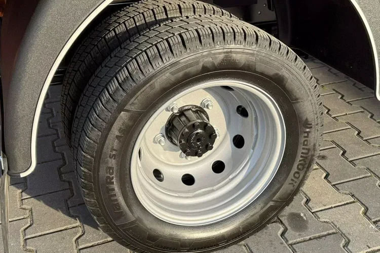 Nissan Cabstar zdjęcie 22