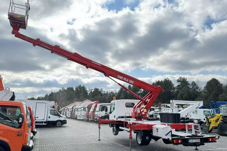 Nissan Cabstar zdjęcie 17