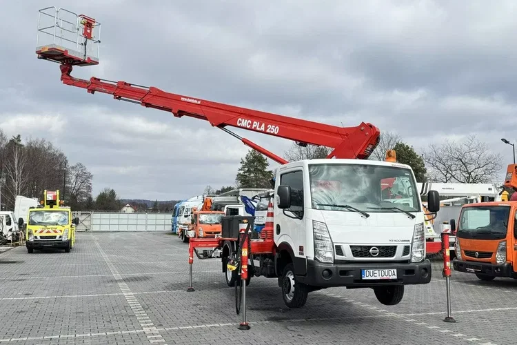 Nissan Cabstar zdjęcie 2