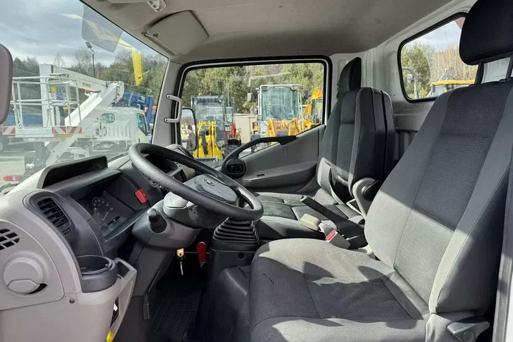 Nissan Cabstar zdjęcie 21