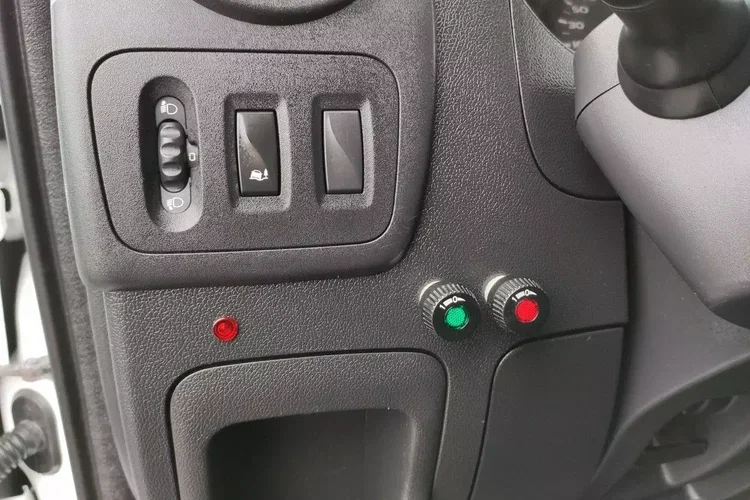 Renault Master zdjęcie 31