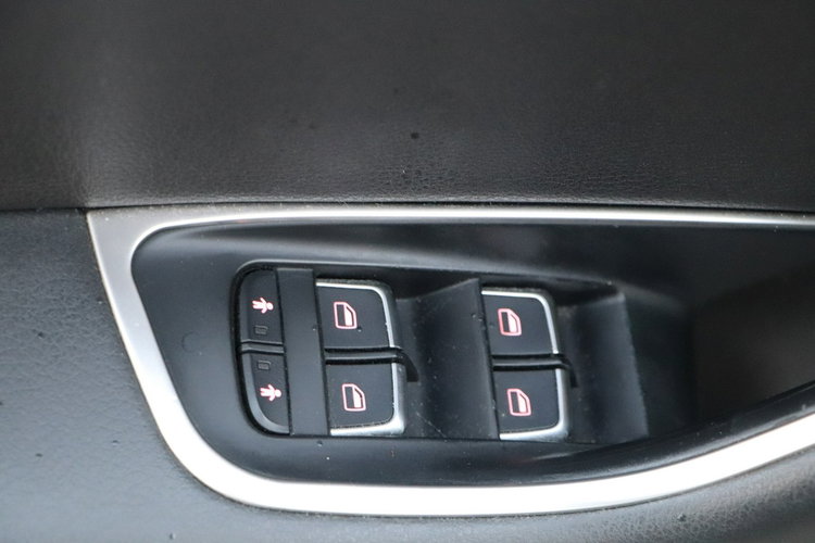 Audi A6 AUTOMAT, skóra, navi, tempomat, zarejestr zdjęcie 20