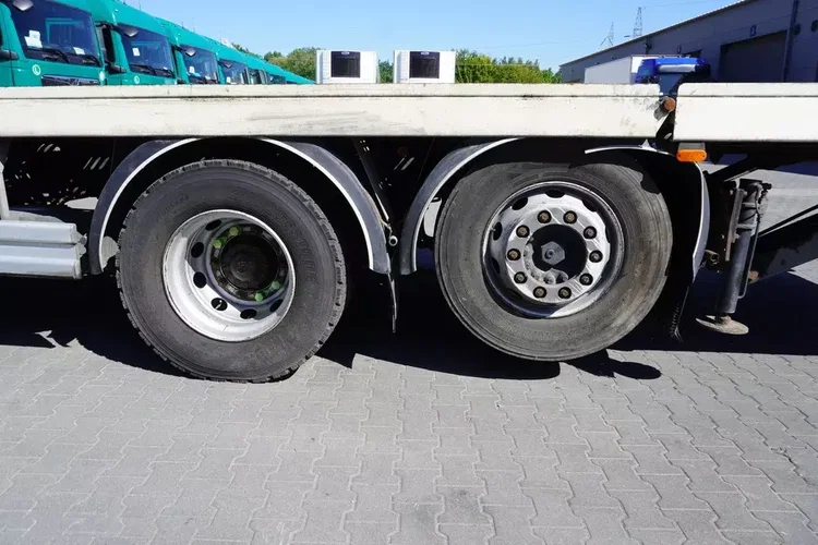 Iveco Stralis 360 EEV Laweta 6x2 zdjęcie 3