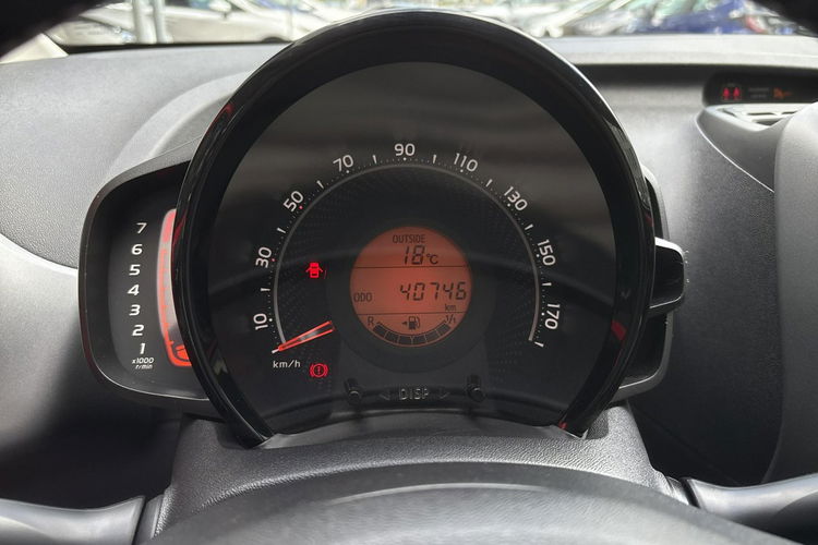Toyota Aygo 1.0 72KM X-PLAY, salon Polska, gwarancja zdjęcie 21