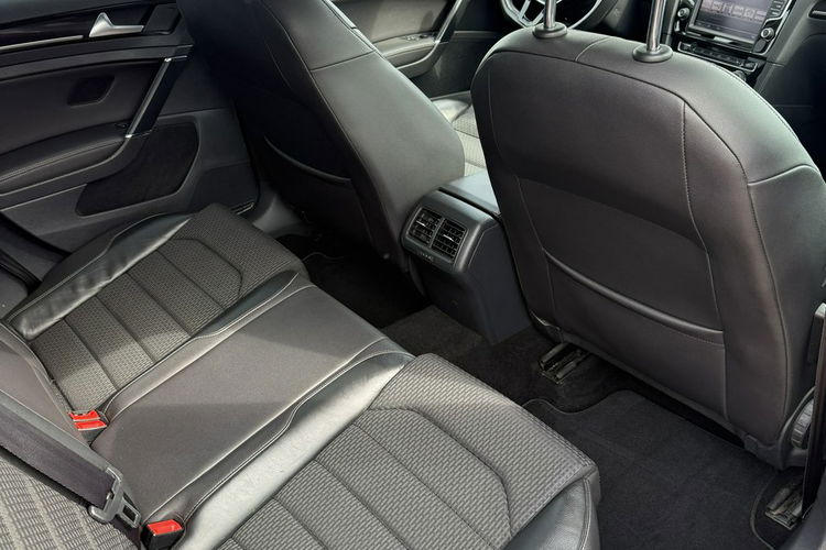 Volkswagen Golf MASAŻE BI-xenon Led Navi Radar Tempomat Acc Highline FULL Wersja2.0TDI zdjęcie 15