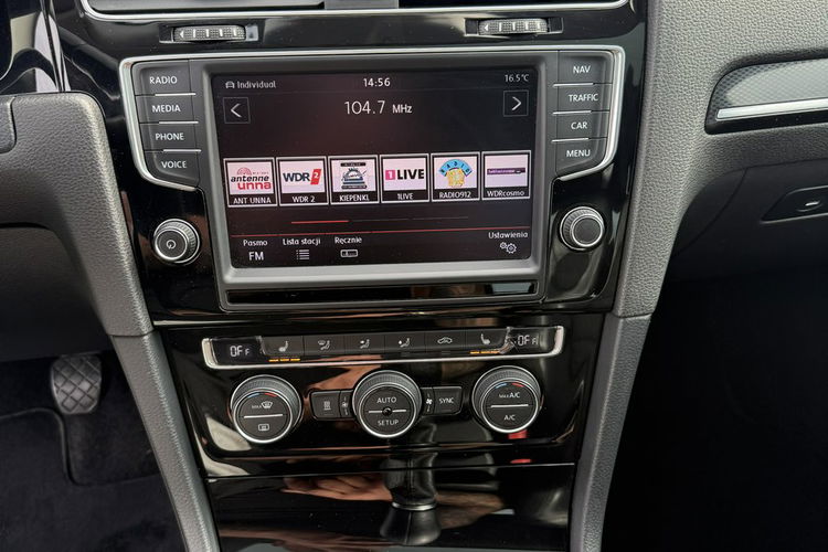 Volkswagen Golf MASAŻE BI-xenon Led Navi Radar Tempomat Acc Highline FULL Wersja2.0TDI zdjęcie 21