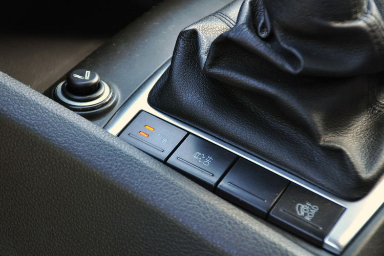 Volkswagen Amarok 2.0TDI(163KM) 4Motion Klimatronik Kamera Orurowany Progi Welur Alu17" zdjęcie 35