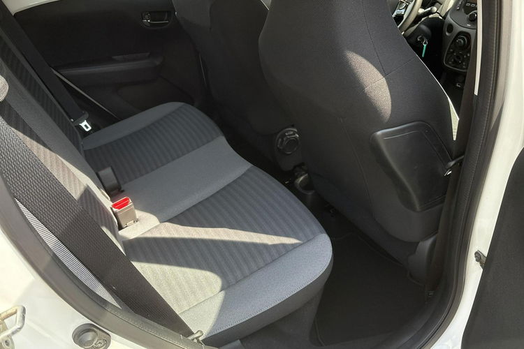 Toyota Aygo 1.0 X-PLAY, salon Polska, gwarancja zdjęcie 12