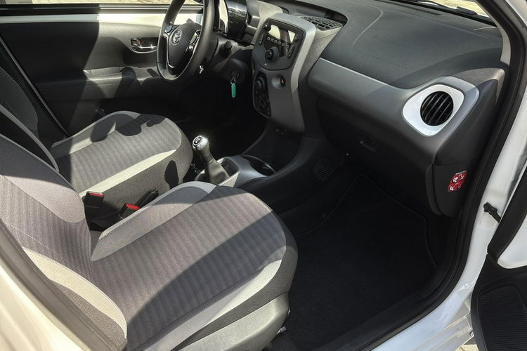 Toyota Aygo 1.0 X-PLAY, salon Polska, gwarancja zdjęcie 13