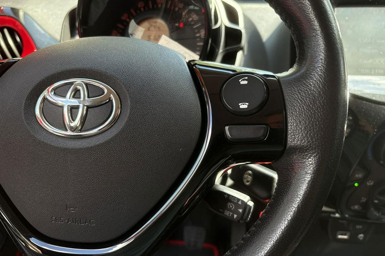 Toyota Aygo 1.0 VVTi X-CITE, salon Polska, gwarancja zdjęcie 21