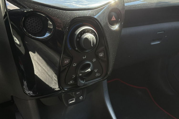 Toyota Aygo 1.0 VVTi X-CITE, salon Polska, gwarancja zdjęcie 25