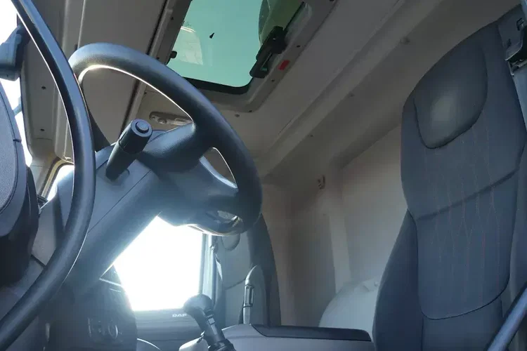 DAF CF 370 / 6x2 / CHŁODNIA 8.25 + WINDA / EURO 6 / zdjęcie 17