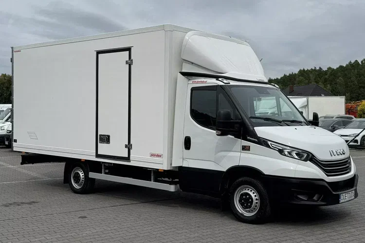Iveco Daily 35S18 H zdjęcie 14