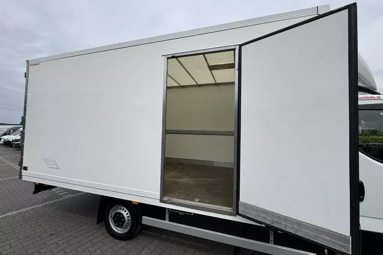 Iveco Daily 35S18 H zdjęcie 20