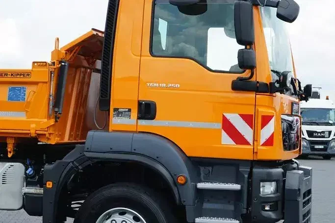 MAN TGM / 18.250 / E 6 / 4 X 4 / WYWROTKA 3 STRONNA / ŁAD. 10 060 KG / zdjęcie 35