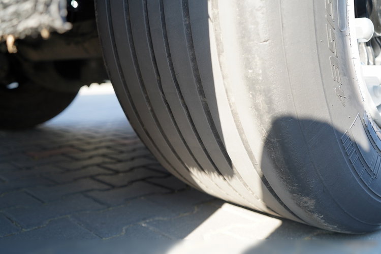 KAESSBOHRER FIRANKA / MEGA / DACH PODNOSZONY / LOW DECK / 2020 ROK zdjęcie 23