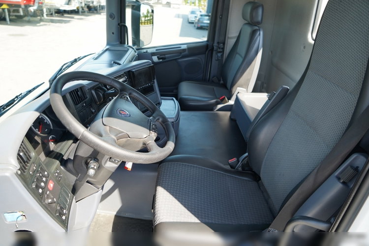 Scania G 410 / 8X4 / ZABUDOWA SAMOWYŁADOWCZA DO ASFALTU / 2X HYDROKLAPA / DACH HYDRAULICZNY / POD ROZŚCIEŁACZ zdjęcie 31