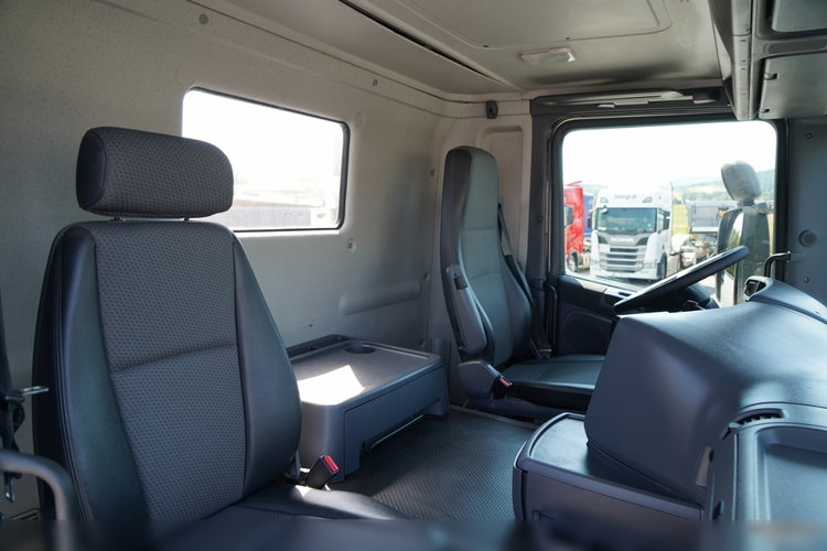 Scania G 410 / 8X4 / ZABUDOWA SAMOWYŁADOWCZA DO ASFALTU / 2X HYDROKLAPA / DACH HYDRAULICZNY / POD ROZŚCIEŁACZ zdjęcie 37