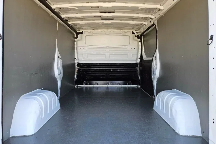 Renault Trafic L2H1 59999zł NETTO 2.0dCi/120KM zdjęcie 17